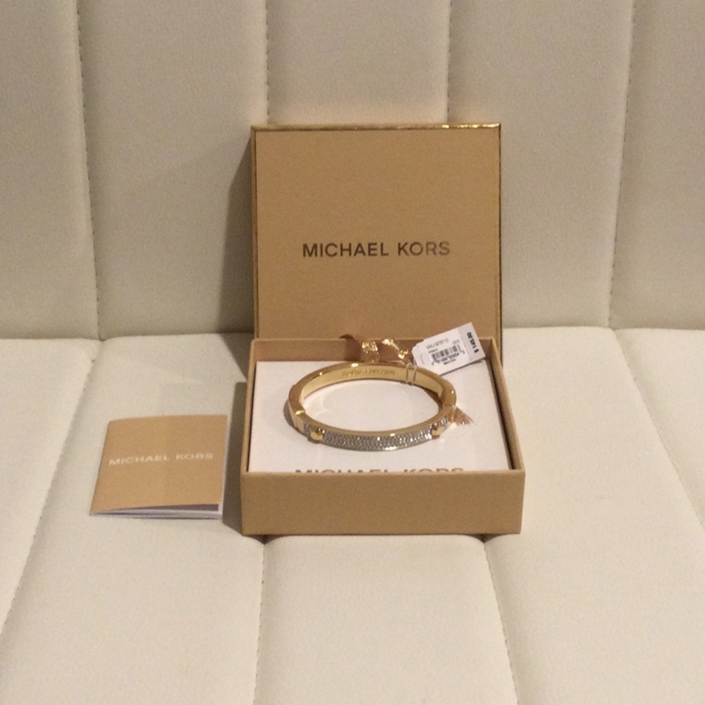 NWT Michael Kors Gold Tone Pave Bracelet - Picture 3 of 16